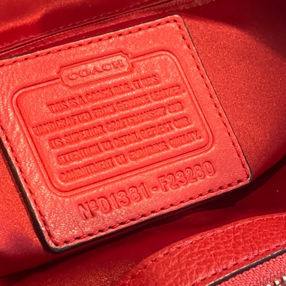 Vintage Coach Park Leather Carryall - Picture 17 of 17